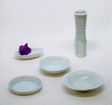 青白磁器　釋永 岳